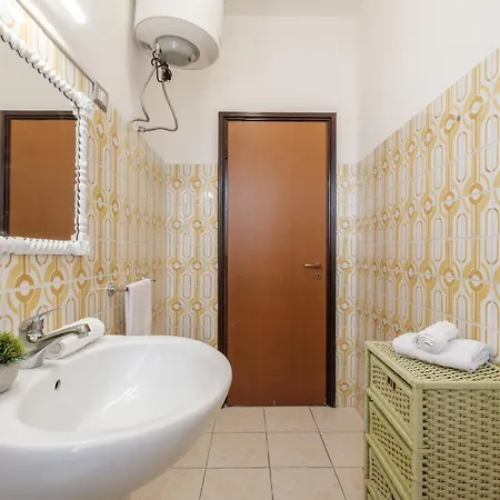 Poetto Family House, Privat Parking, Self Check-in, Netflix Apartman