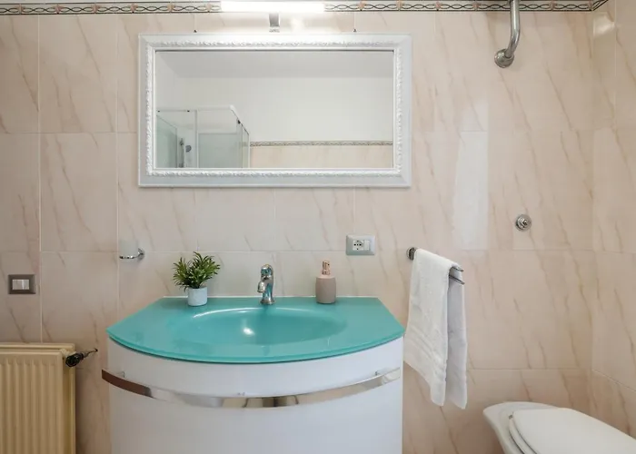 Poetto Family House, Privat Parking, Self Check-in, Netflix Apartament